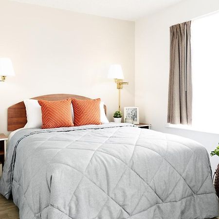 Intown Suites Extended Stay Greensboro Nc - Lanada מראה חיצוני תמונה