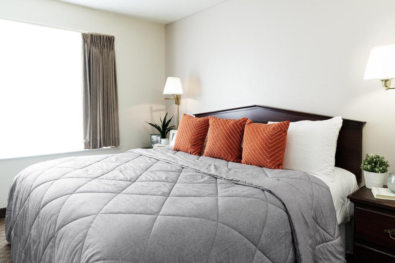 Intown Suites Extended Stay Greensboro Nc - Lanada מראה חיצוני תמונה
