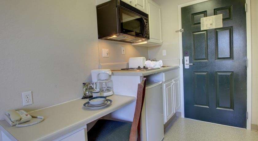 Intown Suites Extended Stay Greensboro Nc - Lanada חדר תמונה