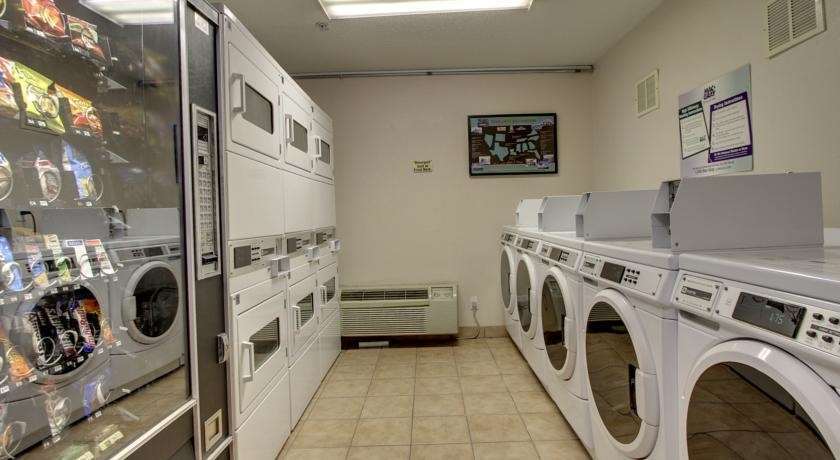 Intown Suites Extended Stay Greensboro Nc - Lanada מתקנים תמונה