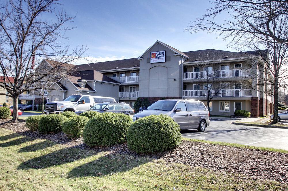 Intown Suites Extended Stay Greensboro Nc - Lanada מראה חיצוני תמונה